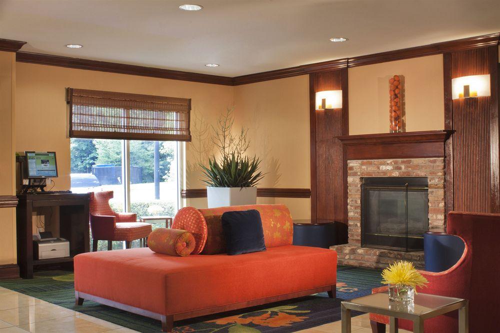 Fairfield Inn & Suites By Marriott Atlanta Кеннесо Экстерьер фото