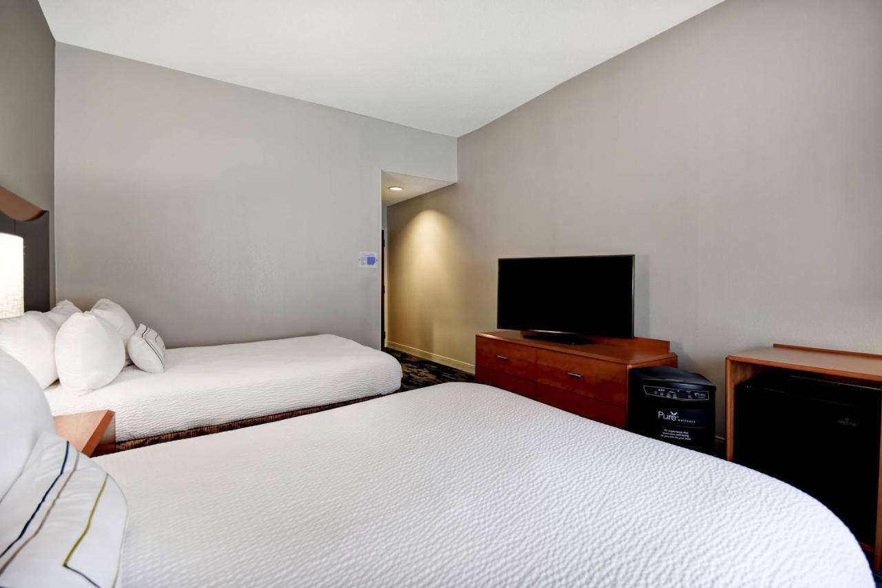 Fairfield Inn & Suites By Marriott Atlanta Кеннесо Экстерьер фото