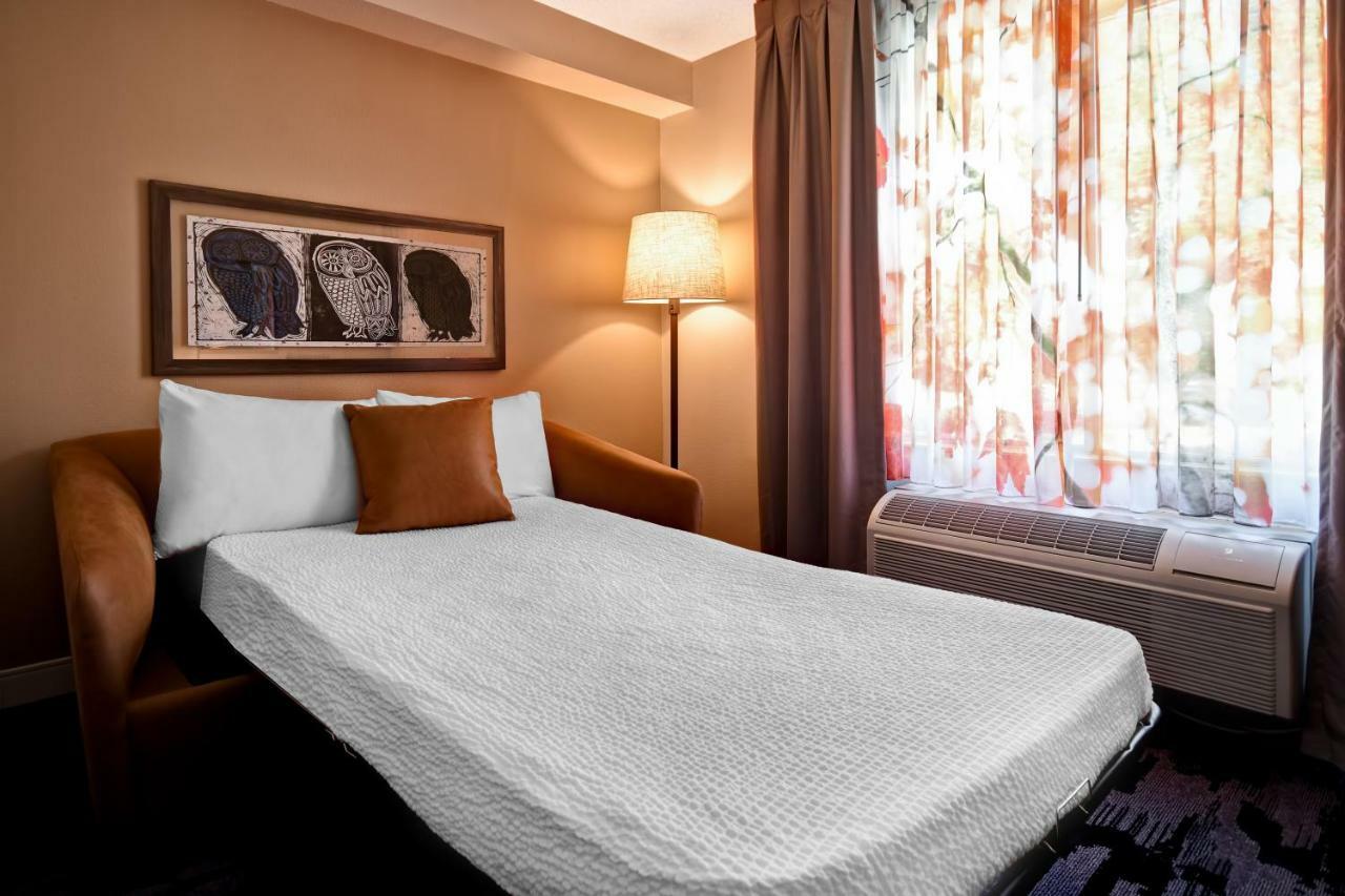 Fairfield Inn & Suites By Marriott Atlanta Кеннесо Экстерьер фото